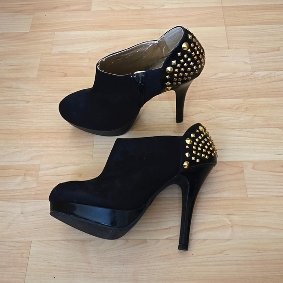 BONGO Black Suede/Gold Beaded High Heel Platform Booties Back Zipper Size 9 - Picture 3 of 11